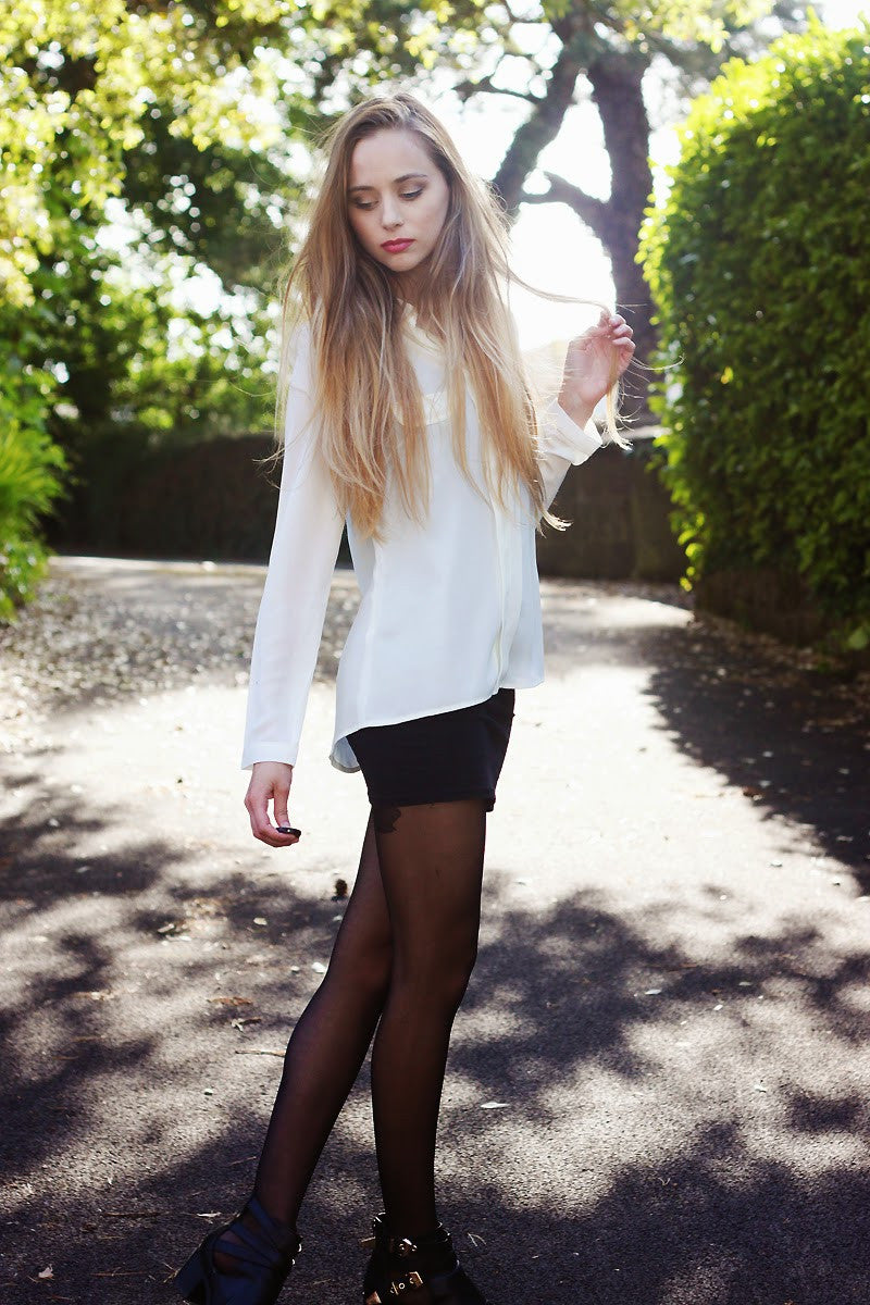 Yumi Direct Cream Pocket V-Neck Shirt Thumbnail